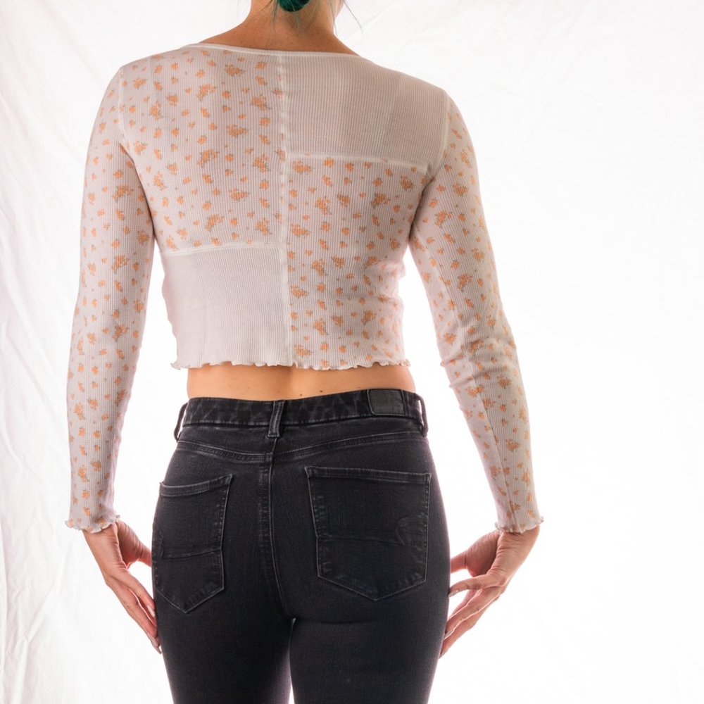 American Eagle Floral Quadrant Crop Top